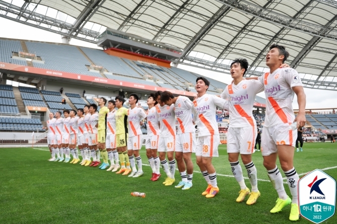 강원FC(한국프로축구연맹 제공)