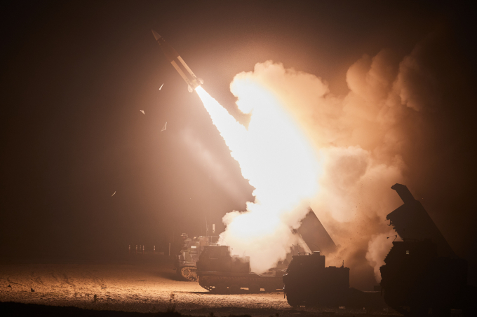 한·미, 지대지미사일 4발 동해로 발사… 北 도발에 대응
