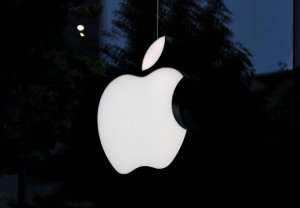 애플, 탈중국 가속…아이폰에 이어 에어팟도 인도 생산