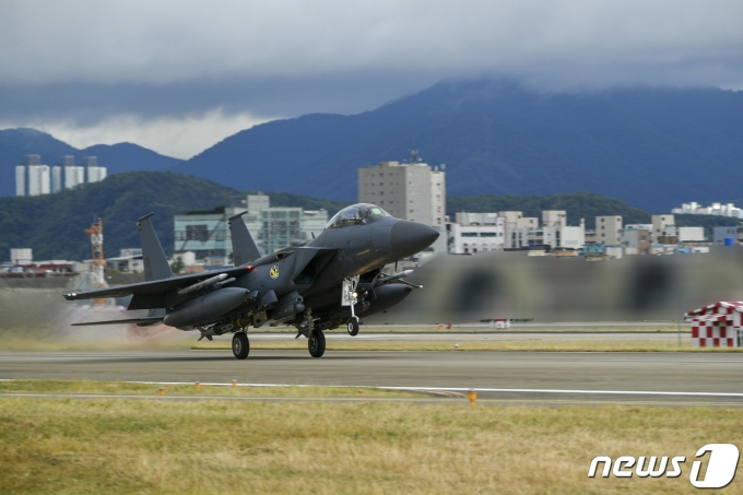 공군 F-15K 전투기. (합동참모본부 제공) 2022.10.4/뉴스1 ⓒ News1 민경석 기자