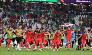 월드컵 16강전 앞둔 '인간 문어'의 선택…'日 승·韓 패' 왜?