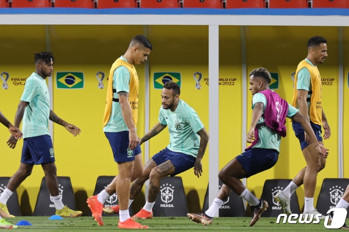 [사진] 브라질 공식훈련 참가한 네이마르
