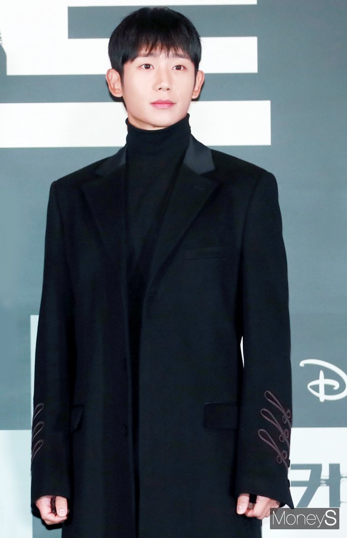 [머니S포토] 정해인 '배우 입장 서 많은분 봐주시는 것 만큼 행복한 일 없어'
