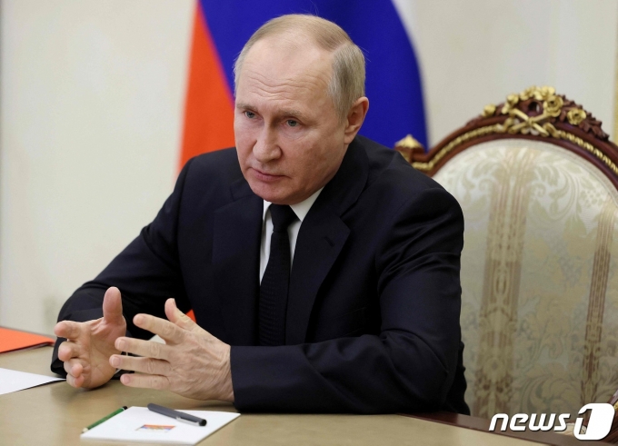 ̸ Ǫƾ þ  6(ð) ũ̳ մ  ݿ ϱ  ũ ܰ 뺸 亸   Ⱥȸ ȭ ȸǸ  縦 ϰ ִ.  AFP=1  News1 쵿 
