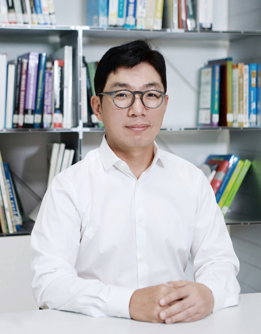 김유원 네이버클라우드 대표(52·사진)는 올해 회사의 글로벌 영향력 확장에 힘쓸 계획이다. /사진제공=네이버클라우드