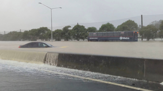 뉴질랜드 오클랜드, 폭우로 인명피해… "비 더 내릴 수도"