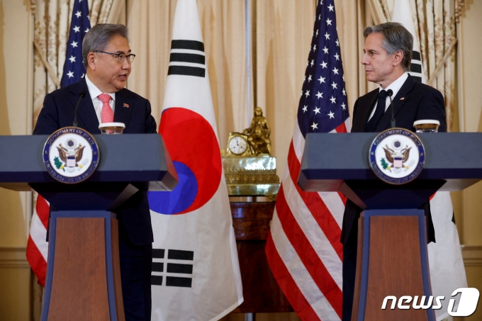 박진 외교부 장관(왼쪽)과 토니 블링컨 미국 국무장관 ⓒ 로이터=뉴스1