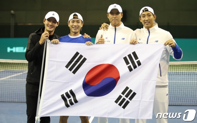 [사진] 2패 뒤 3연승...한국 테니스, 최초 2년 연속 데이비스컵 파이널스 진출