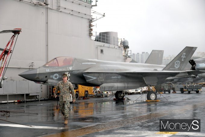 [ӴS] Ų ϷԿ ž   ڽ  F-35B