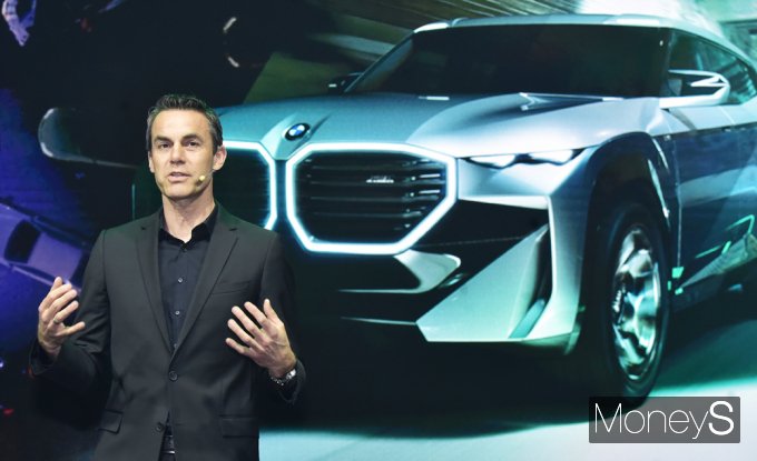 [ӴS] BMW  XM ϴ Ƽ   Ѱ λ