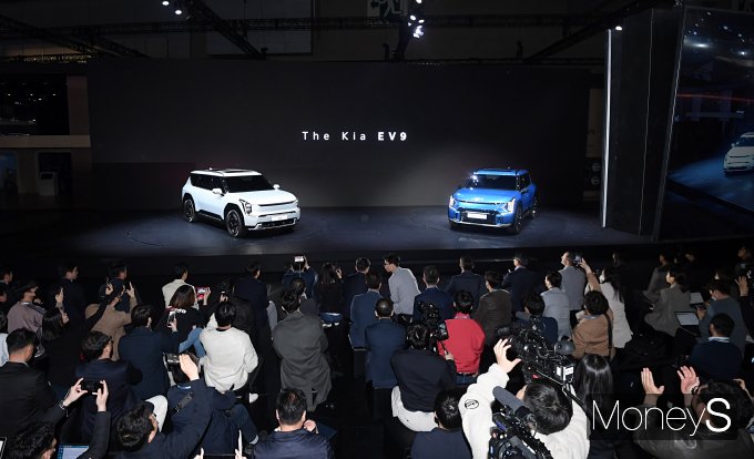[ӴS] 2023 Ƽ, '  EV9'   