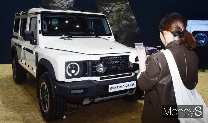 [ӴS]  4X4 '̳׿ ׷' Ƽ ǳ