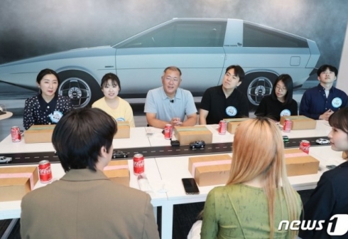 정의선 현대차 회장은 어디로 갔을까?