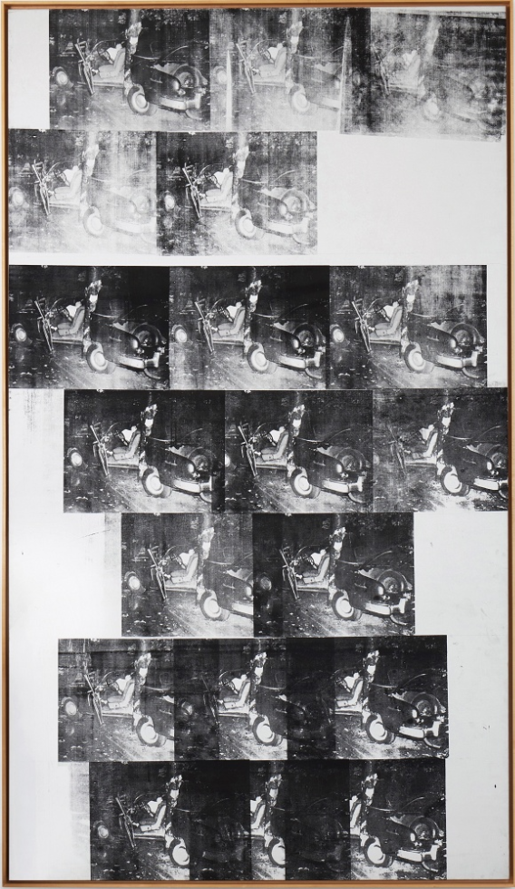앤디 워홀, <하얀 재난 (하얀 자동차 사고 열 아홉 번)>, 1963 © 2023 The Andy Warhol Foundation for the Visual Arts, Inc. / Licensed by Artists Rights Society (ARS), New York 
