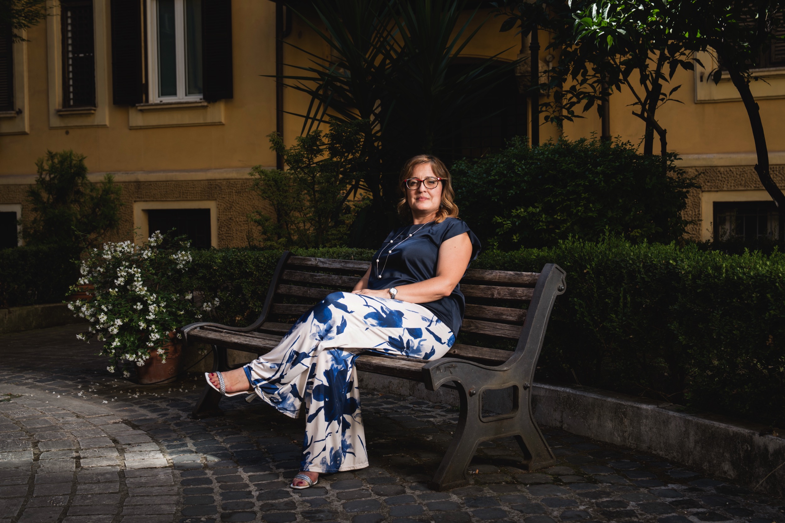 외국인 간병인들을 치료했던 이탈리아 심리학자 마리아 그라치아 베르가리는 '이러한 증후군에 나를 키운 나라의 이름이 붙었다는 사실에 소름이 돋는다'고 말했다.