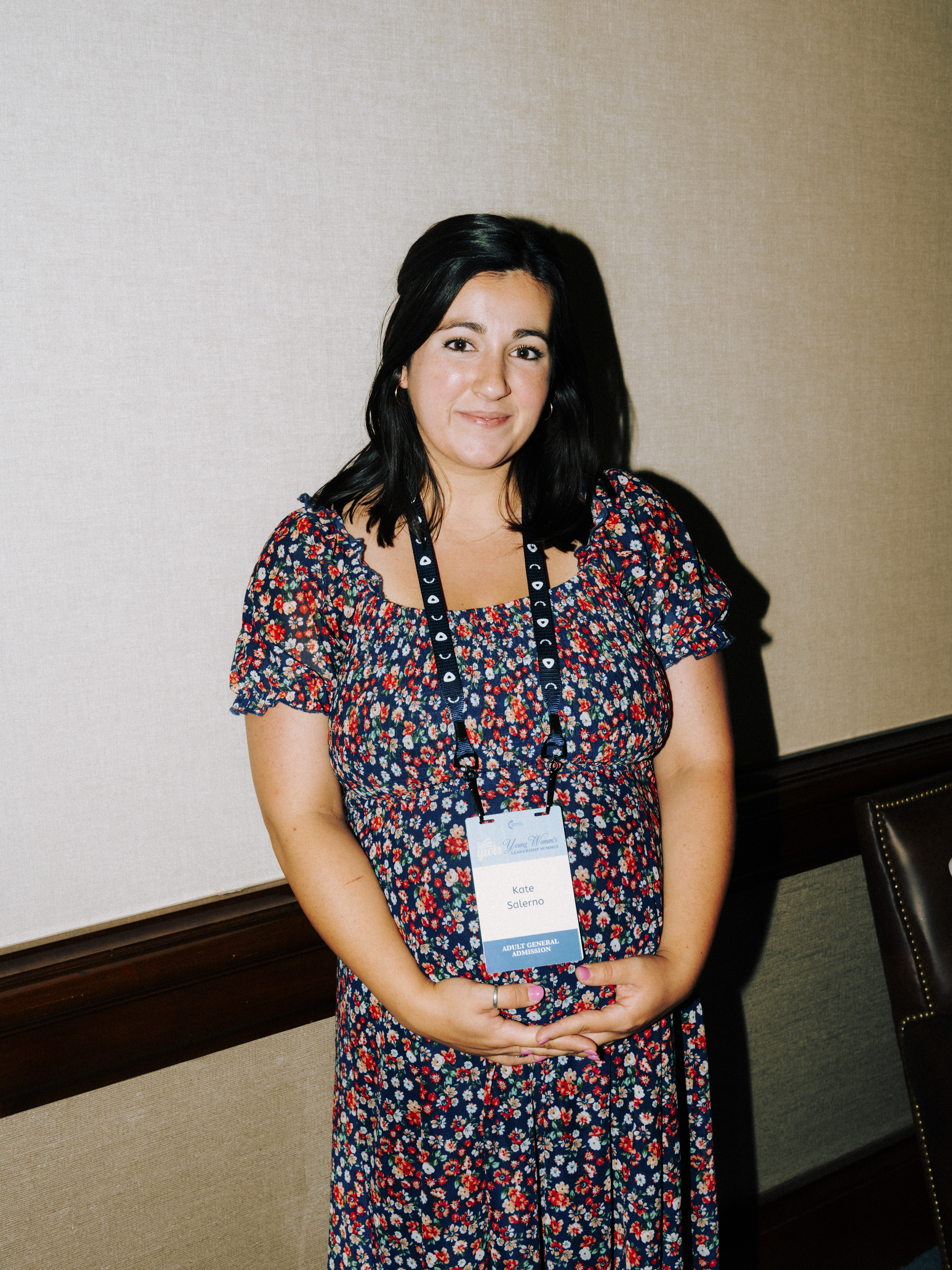 "저를 페미니스트라고 부르진 않겠어요." 텍사스 출신의 케이트 살레르노(28)가 2025년 6월(현지시간) 열린 '터닝포인트(Turning Point)' 서밋에서 말했다.