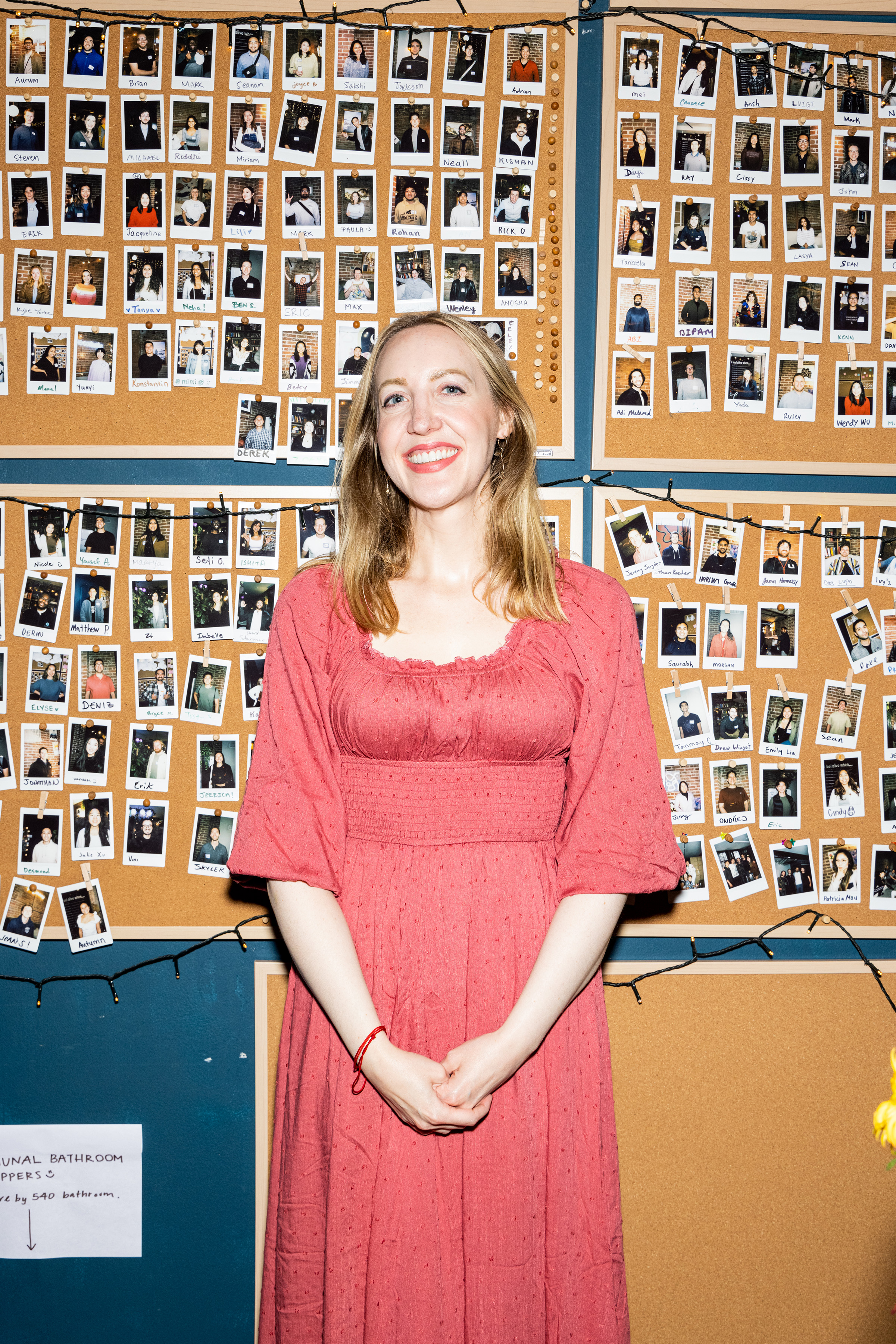 행사를 주최한 앤 피어스. 피어스는 샌프란시스코를 '지적인 도시'라고 묘사하면서도, 최근에는 감정을 이해하고 접촉하는 것에 더 많은 공을 들이는 추세라고 설명했다. /사진=Jason Henry/The New York Times