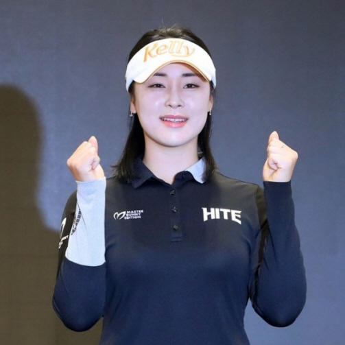 윤이나
