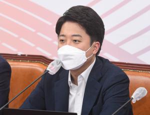 가세연이 쏘아올린 이준석 '성상납 의혹'…與 윤리위, 22일 징계 논의