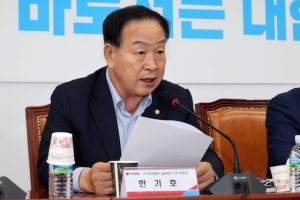 '이준석 임명' 한기호, 사무총장직 사퇴…"혼란 수습하길"