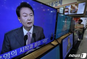 尹 대통령, 日강제징용 문제 "미래 협력관계 강화해야 원만 해결"