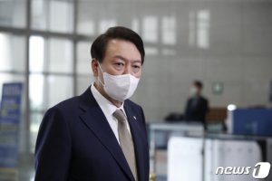 尹 대통령 지지율 20%대 재진입…이탈한 2030 민심 잡기 시급
