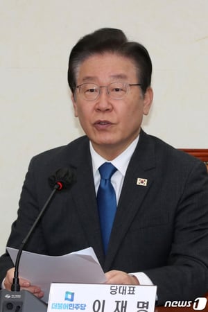 "繫    ٲ", ' '  