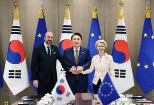 尹대통령, EU와 정상회담…'외교장관 전략대화 신설' 협력 강화