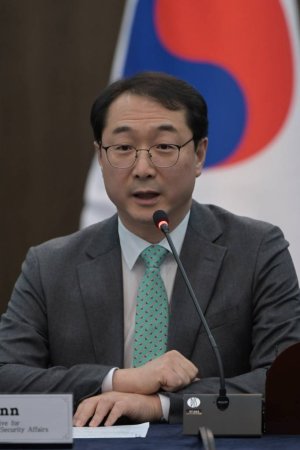 韓·美·日 북핵대표 "北 위성발사 자제해야···강행시 단합 대응"