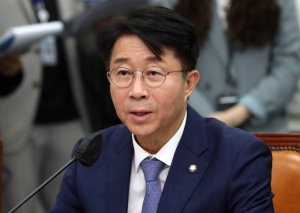 민주당 지도부, 의원들에 '이재명 구속영장 기각 탄원서' 제출 요청