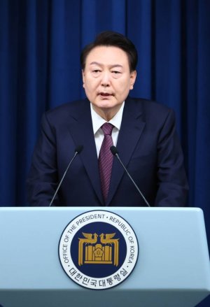 尹, 정치적 부담에도 3번째 거부권…노란봉투법·방송법 막은 이유