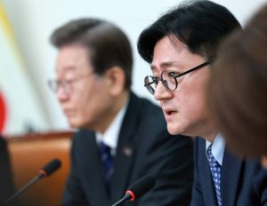 홍익표 "모든 약속을 다 지켜야 하나"...민주당, 선거제 회귀?