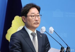 민주, 3차 경선에서 현역 5인 생환···유기홍·최혜영·이병훈 '고배'
