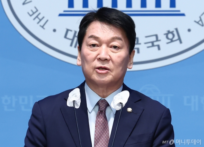 안철수 "서울시가 AI인재 1만명 양성?…100만명은 키워야"