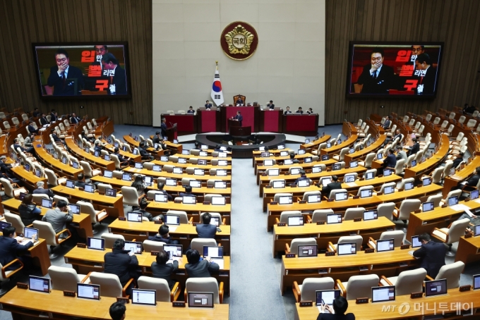 국회, 오늘 '경제' 대정부질문···추경·연금개혁·대왕고래 놓고 공방