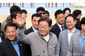강원서도 나온 "조희대 탄핵"...이재명 "국민 뜻 따라, 투표가 총알"