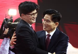 [속보]김문수, 한동훈 등 8인 국민의힘 공동 선대위원장 선임