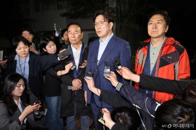 권성동, 김문수 자택서도 金 못 만나…"후보등록 전 단일화 해야"
