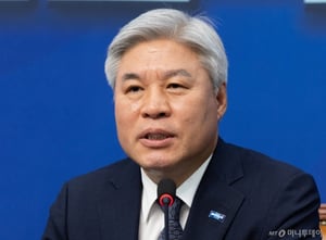 조국혁신당 새 원내대표에 서왕진…"검찰 등 권력기관 개혁 완성"