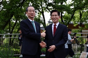 "후보 등록 후 단일화" 버티는 김문수...국힘 후보 교체 땐 법정 대결