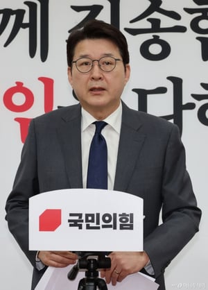 [속보]신동욱 "역선택 방지룰 놓고 김문수 '반대'-한덕수 '찬성' 이견"