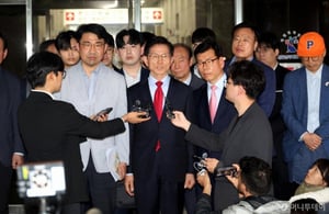 국힘, 대선 후보 교체 당원 투표 부결…김문수 후보 자격 즉시 회복