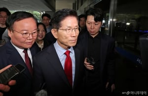 민주당, 김문수 후보 복귀에 "과정 엉망인데 누가 후보 신뢰하겠나"