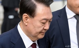 현실화하는 尹 '자진 탈당' 선언…최적 시기 두고 고심