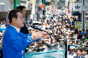 "불가능한 약속 안 한다"…이재명, '해수부·HMM 이전' 공약, PK 흔들까
