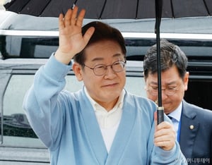 이재명, '스승의 날' 맞아 "배움의 중심에는 언제나 선생님이 있다"