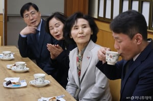 김문수 아내 설난영, 종교계 소통 행보…"5·18 영령 안식 기도"