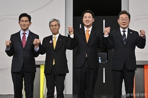 이준석 "호텔경제학? 무한동력이냐" 이재명 "극단적 예를 든 것"