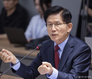 김문수, 의협에 의료대란 사과..."의사가 일 잘하도록 하는 게 정부 역할"