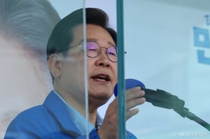 [속보]이재명 "국내 필수의약품 생산 제약기업 지원 추진"